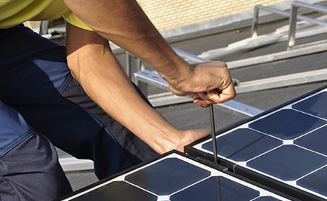 Installateur certifié pour les panneaux photovoltaïques